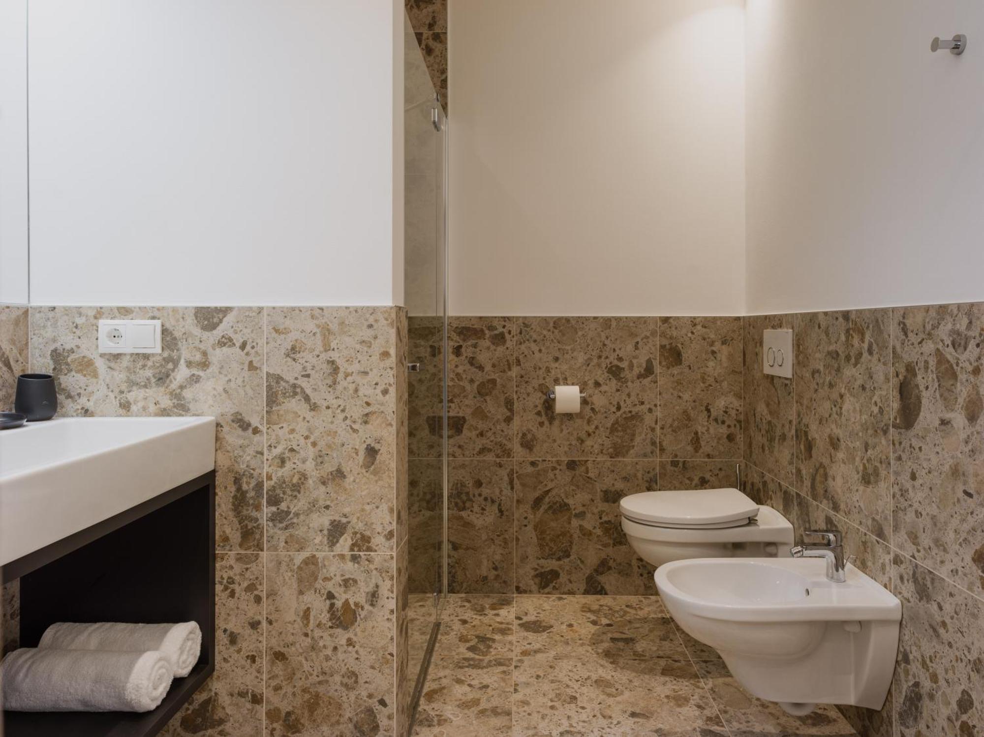 The Hills Merano Room photo